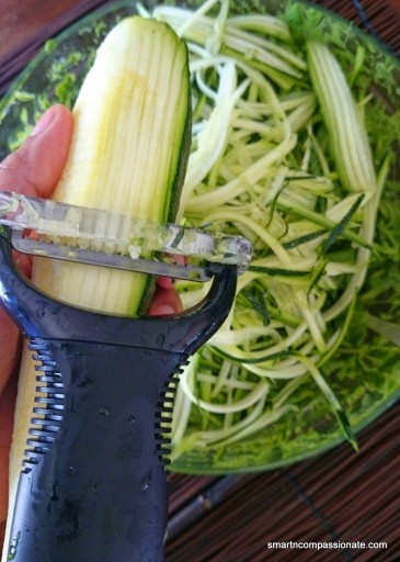 Julienne peeler 